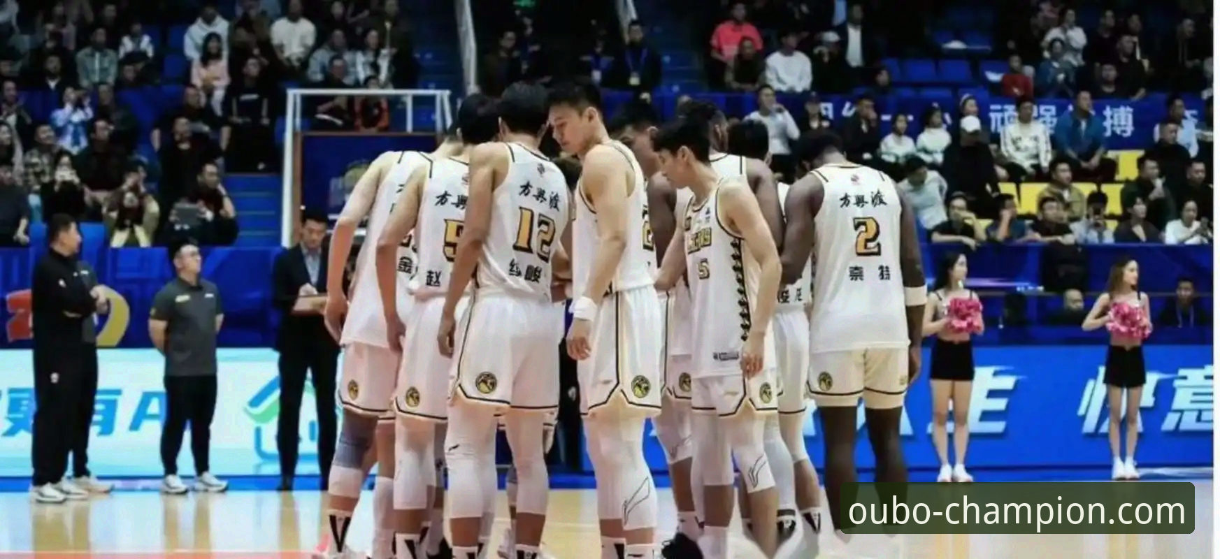 上海男篮十二连胜巩固榜首实战解析